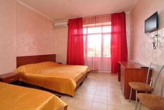 Гостиница Гостевой дом Корона Анапа Трехместный номер-4