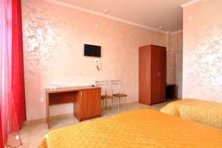 Гостиница Гостевой дом Корона Анапа Трехместный номер Делюкс-2